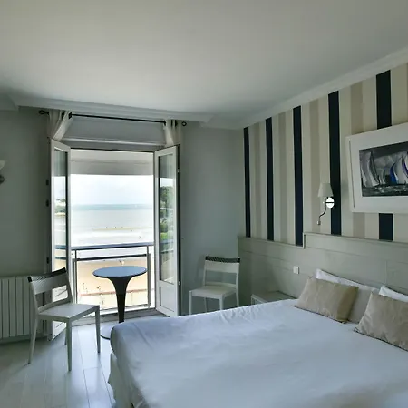 Hotel The Originals Miramar, Pontaillac 3*