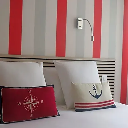 The Originals Miramar, Pontaillac فندق 3*