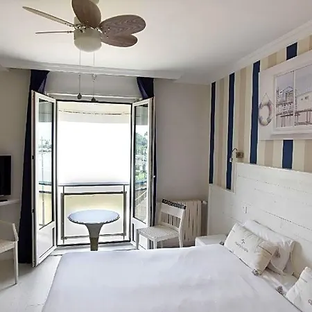 فندق The Originals Miramar, Pontaillac 3*