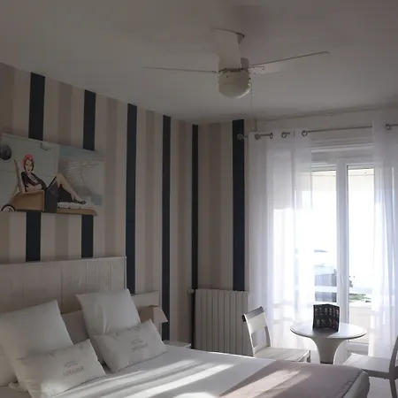 The Originals Miramar, Pontaillac Hotel Royan