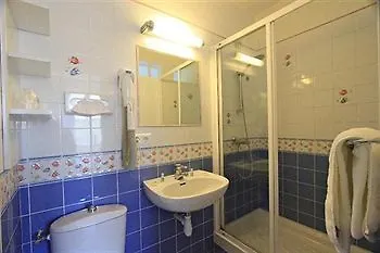 Hotel The Originals Miramar, Pontaillac 3*