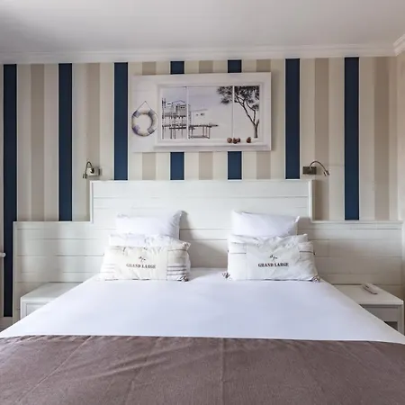 Hotel The Originals Miramar, Pontaillac 3*
