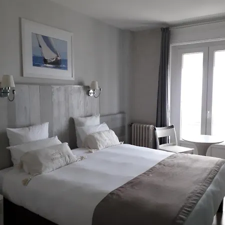 Hotel The Originals Miramar, Pontaillac 3*