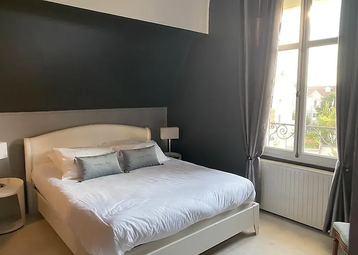 The Originals Miramar, Pontaillac Hotel 3*